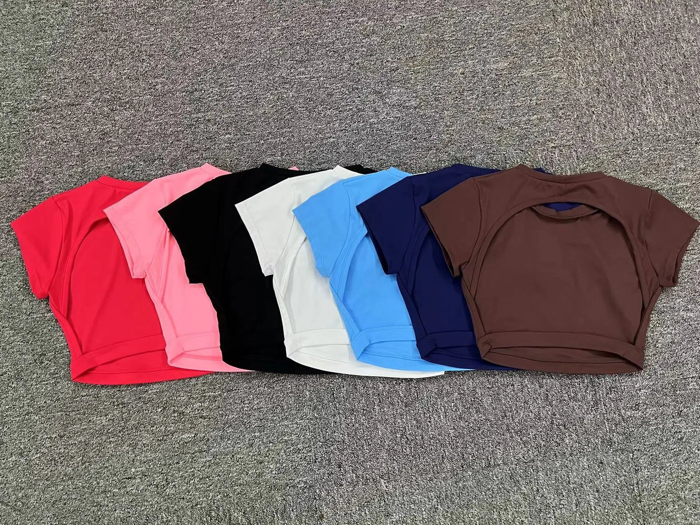 Women’s Backless Sports Crop Top – Slim Fit Yoga & Gym Training Shirt