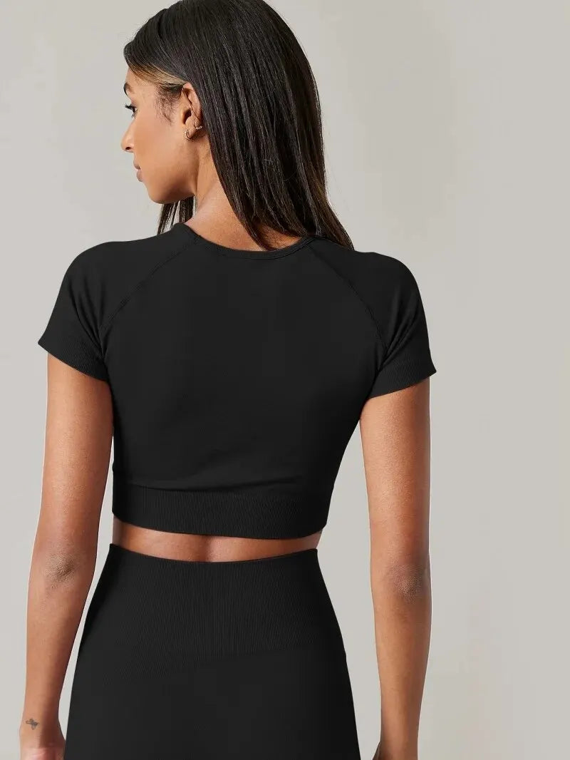 Women’s Seamless Yoga Crop Top – Short Sleeve Slim Fit Gym & Running Tee