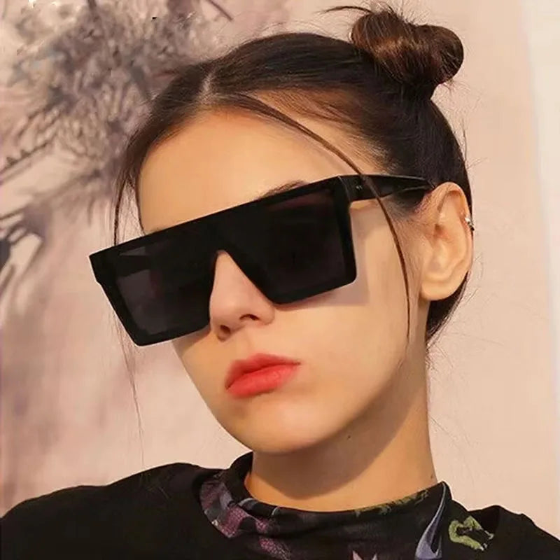 Futuristic Oversized Visor Sunglasses – Y2K Reflective “Mask” Shield Shades
