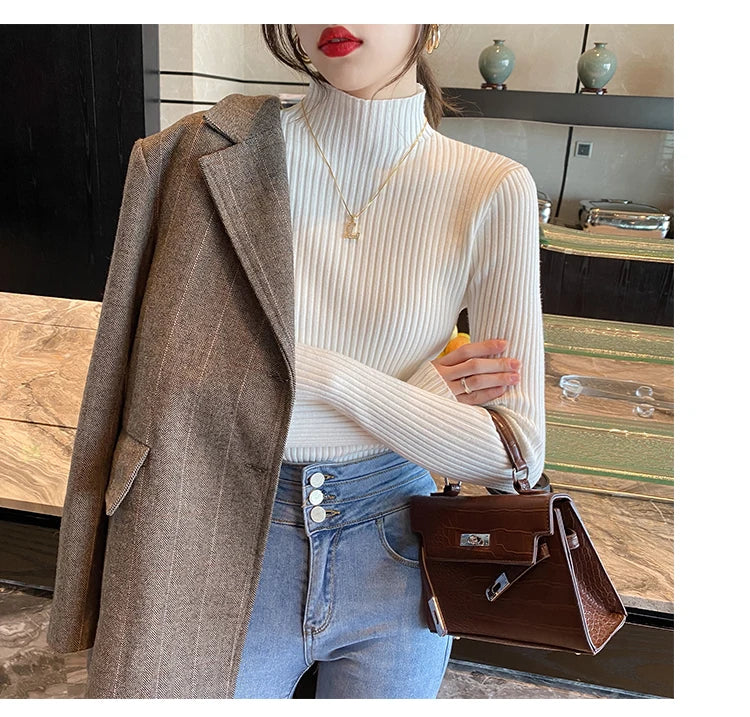 Women’s Minimal Mock Neck Knit Top – Slim Fit Long Sleeve Sweater