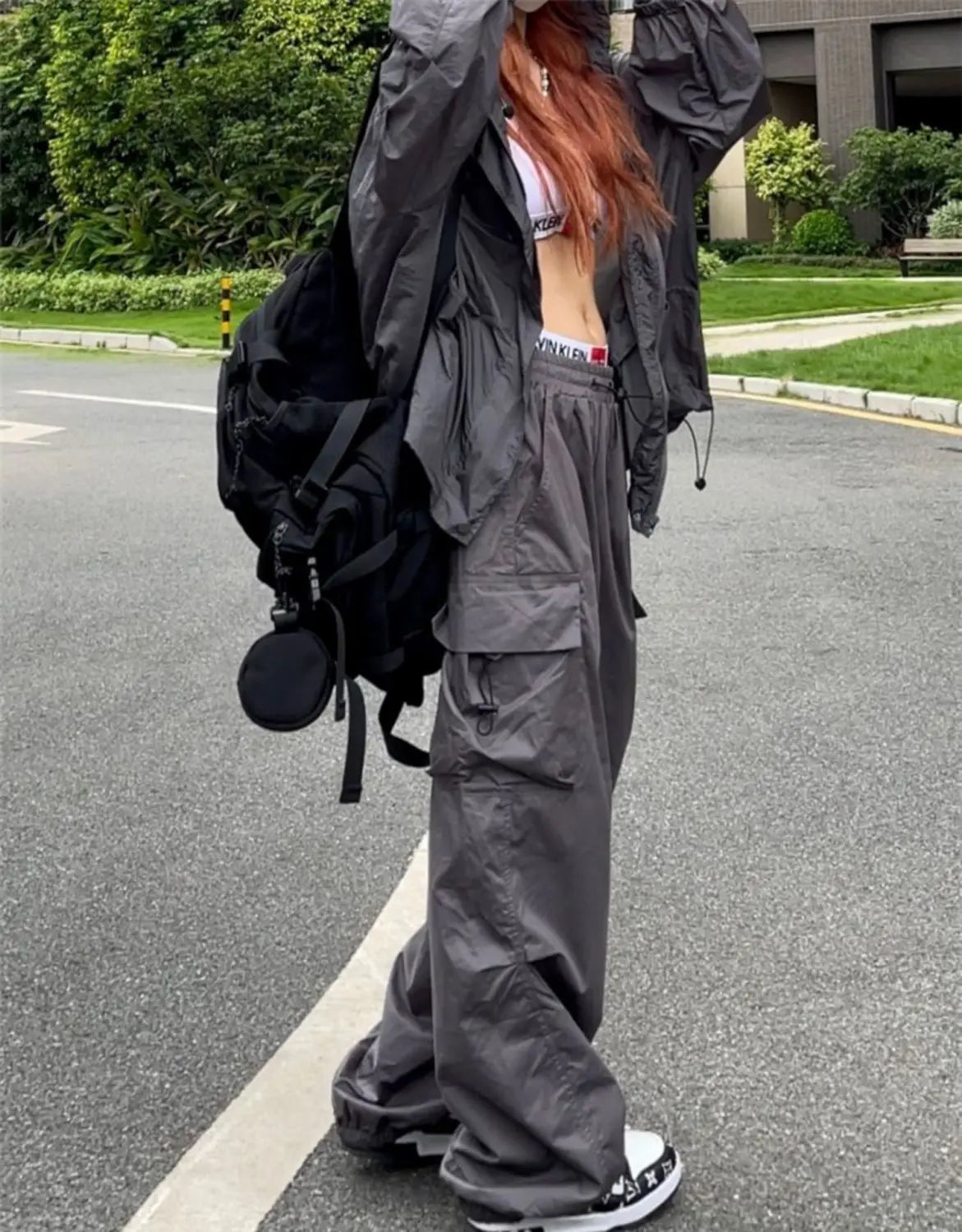 Y2K Black Parachute Cargo Pants – Oversized Wide Leg Streetwear Trousers