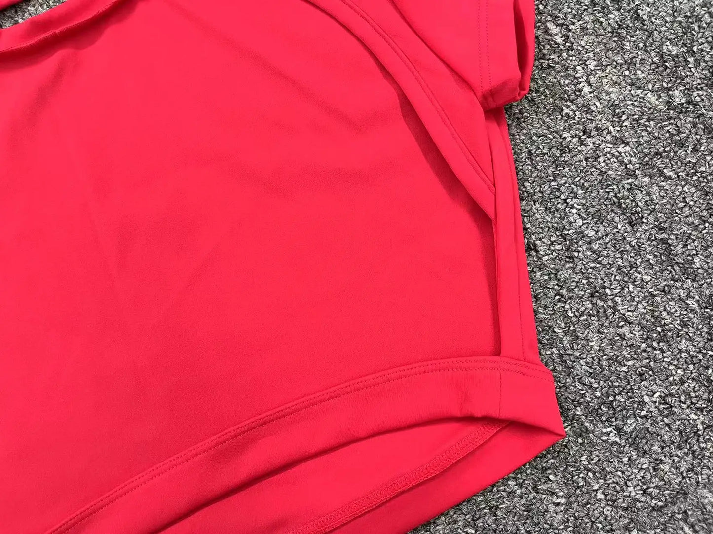 Women’s Backless Sports Crop Top – Slim Fit Yoga & Gym Training Shirt